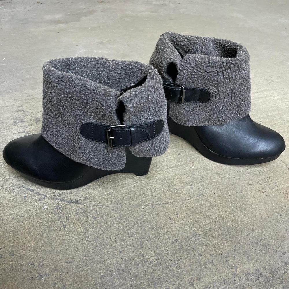 Max Studio Arctic Wedge Ankle Fur Boot 8 M Black